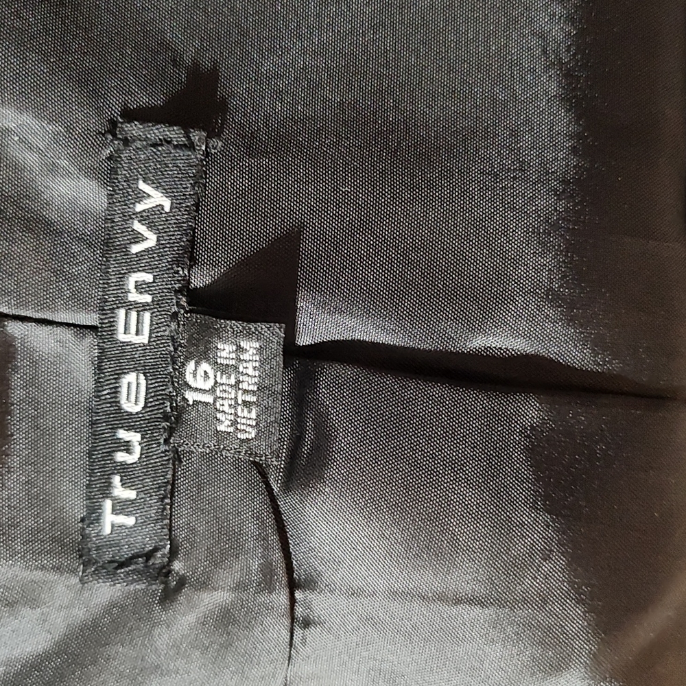 True Envy Dress - Picture 5 of 6